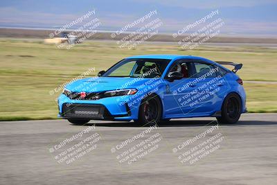 media/Mar-30-2025-Speed Ventures (Sun) [[39e6b1441d]]/Yellow/Front Straight/